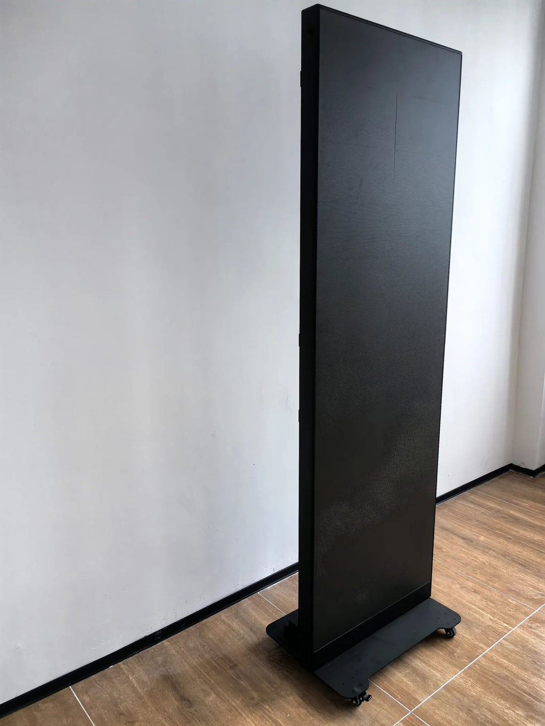 VISLAT fine-pitch LED poster display with tight pixel spacing