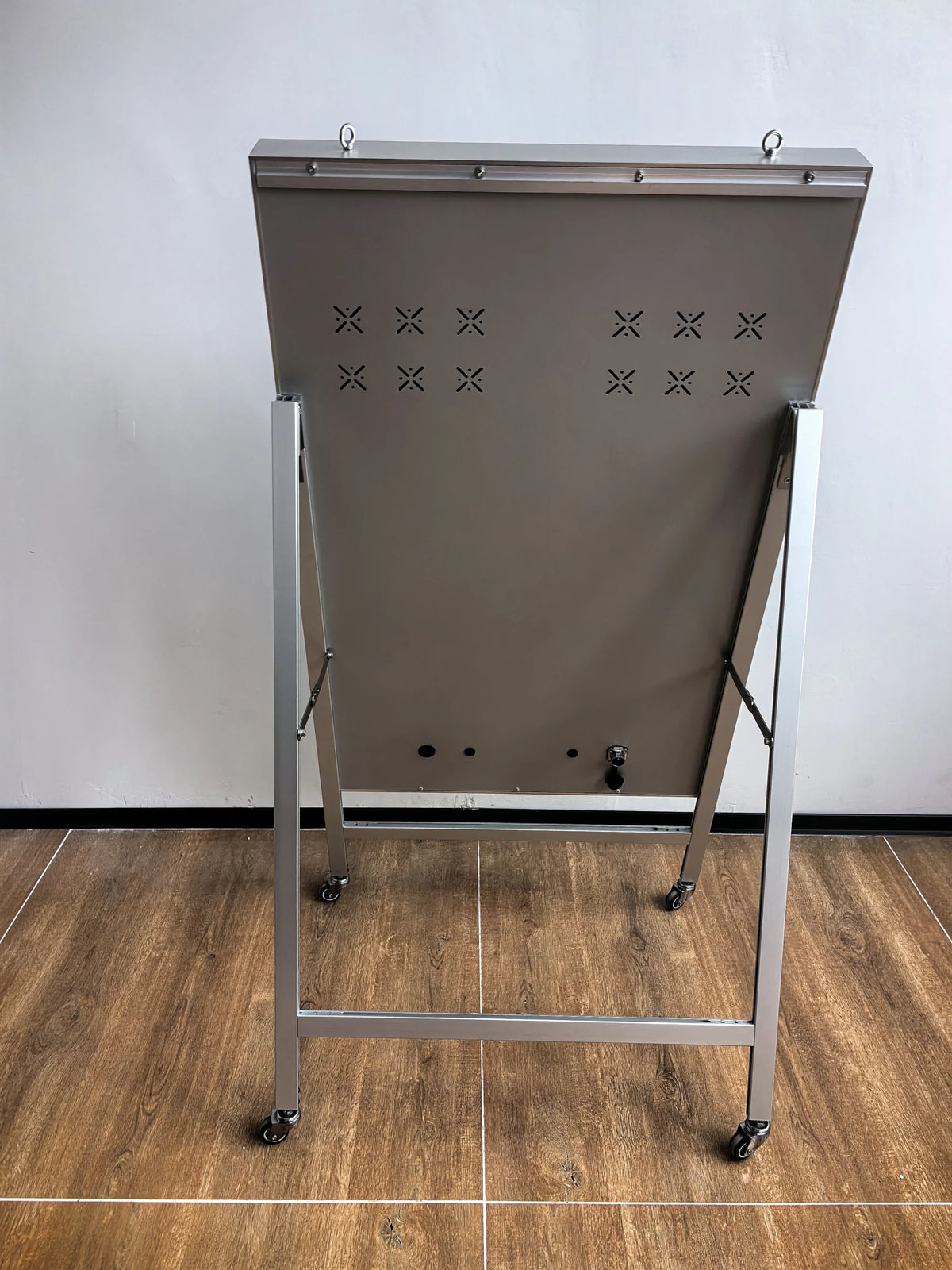 VISLAT P4.81 LED rental panel 500x500mm stage video wall rental panel cabinet on the factory floor